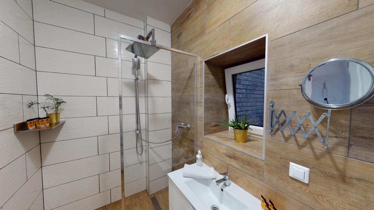 Studio Lofty Komuny Paryskiej 62 Вроцлав Екстер'єр фото